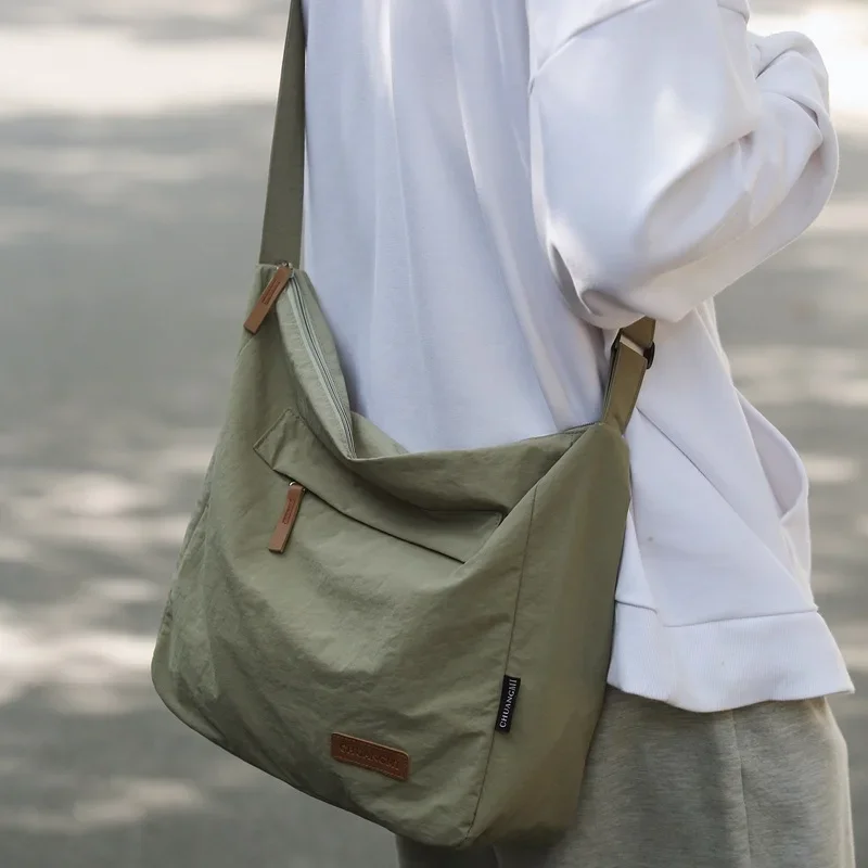 Japanese Women Men Shoulder Cr - Japanese Lifestyle Books บทวิจารณ์และราคา